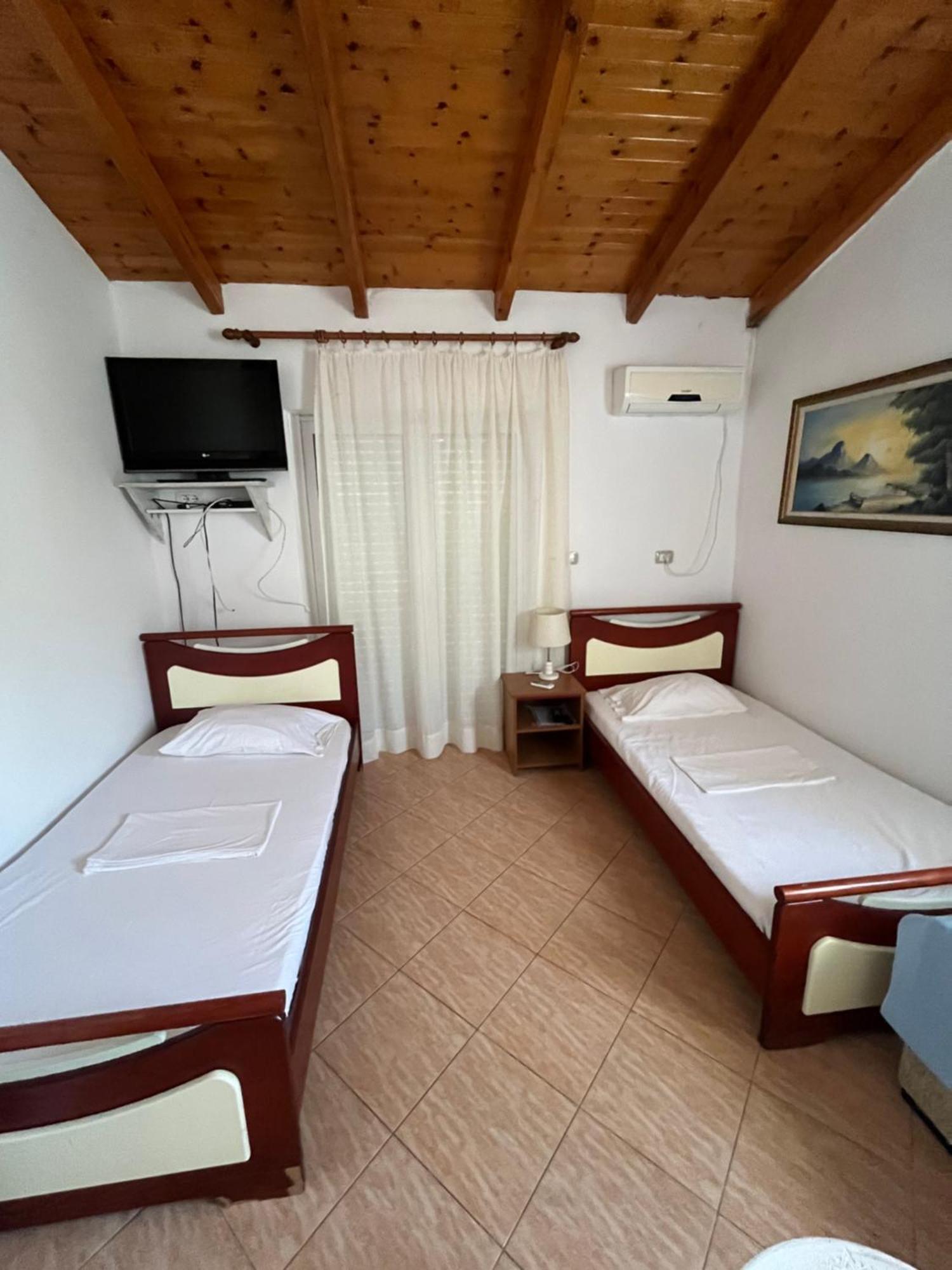 Hotel Portokali Himarë Eksteriør billede